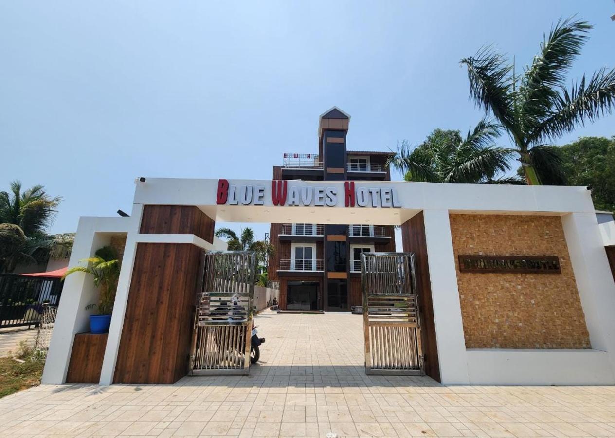 Blue Waves Hotel Tajpur 外观 照片