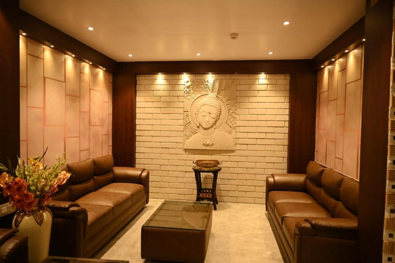 Blue Waves Hotel Tajpur 外观 照片