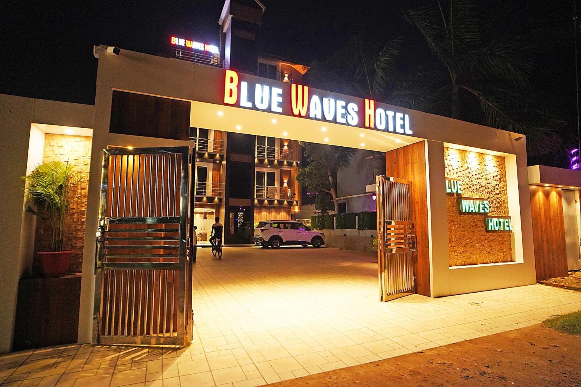 Blue Waves Hotel Tajpur 外观 照片
