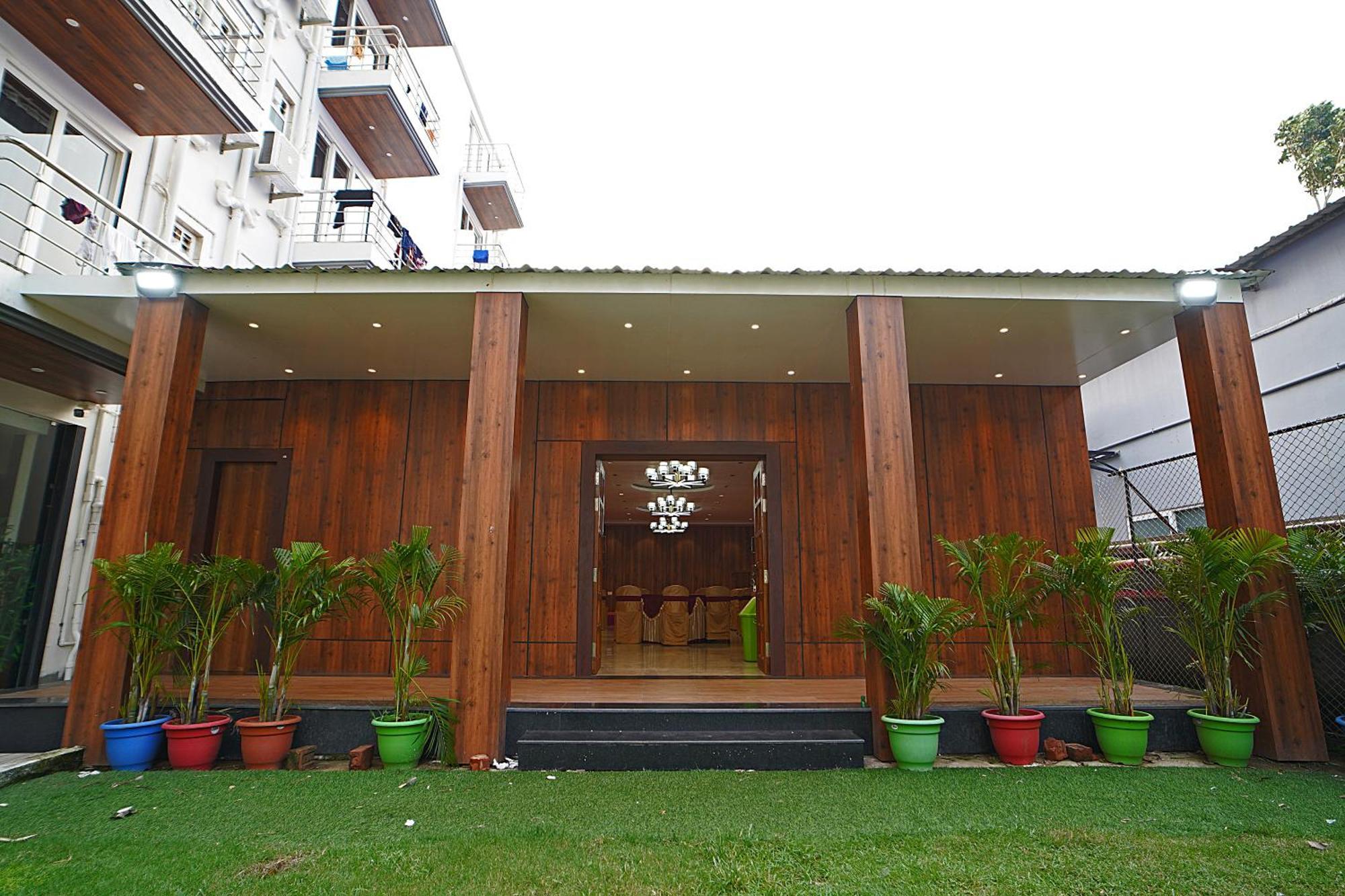 Blue Waves Hotel Tajpur 外观 照片